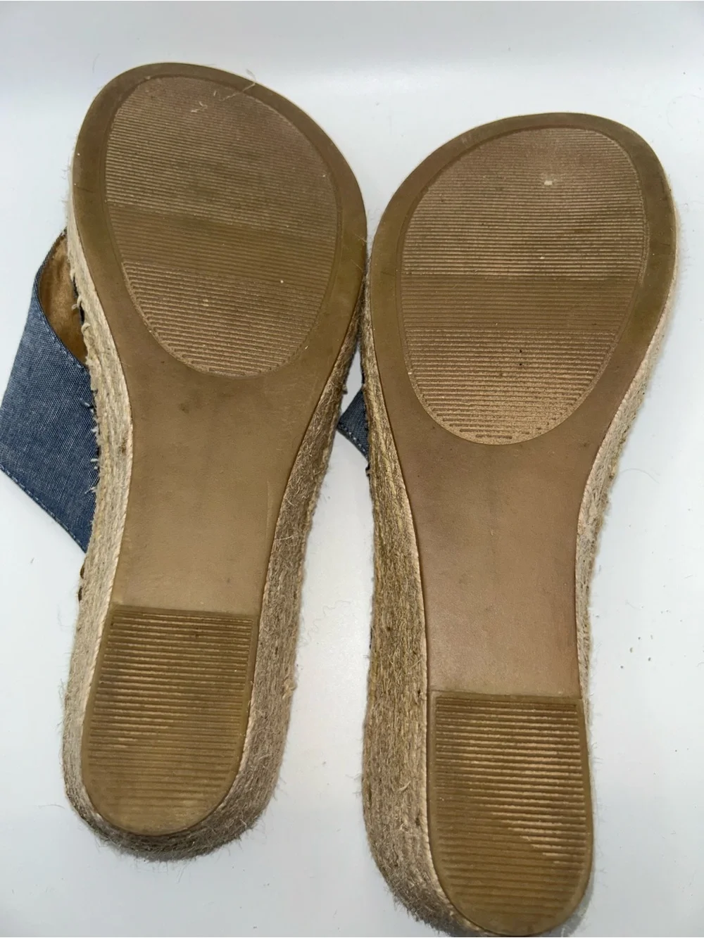Bass denim espadrille wedge thong sandal size 8.5
